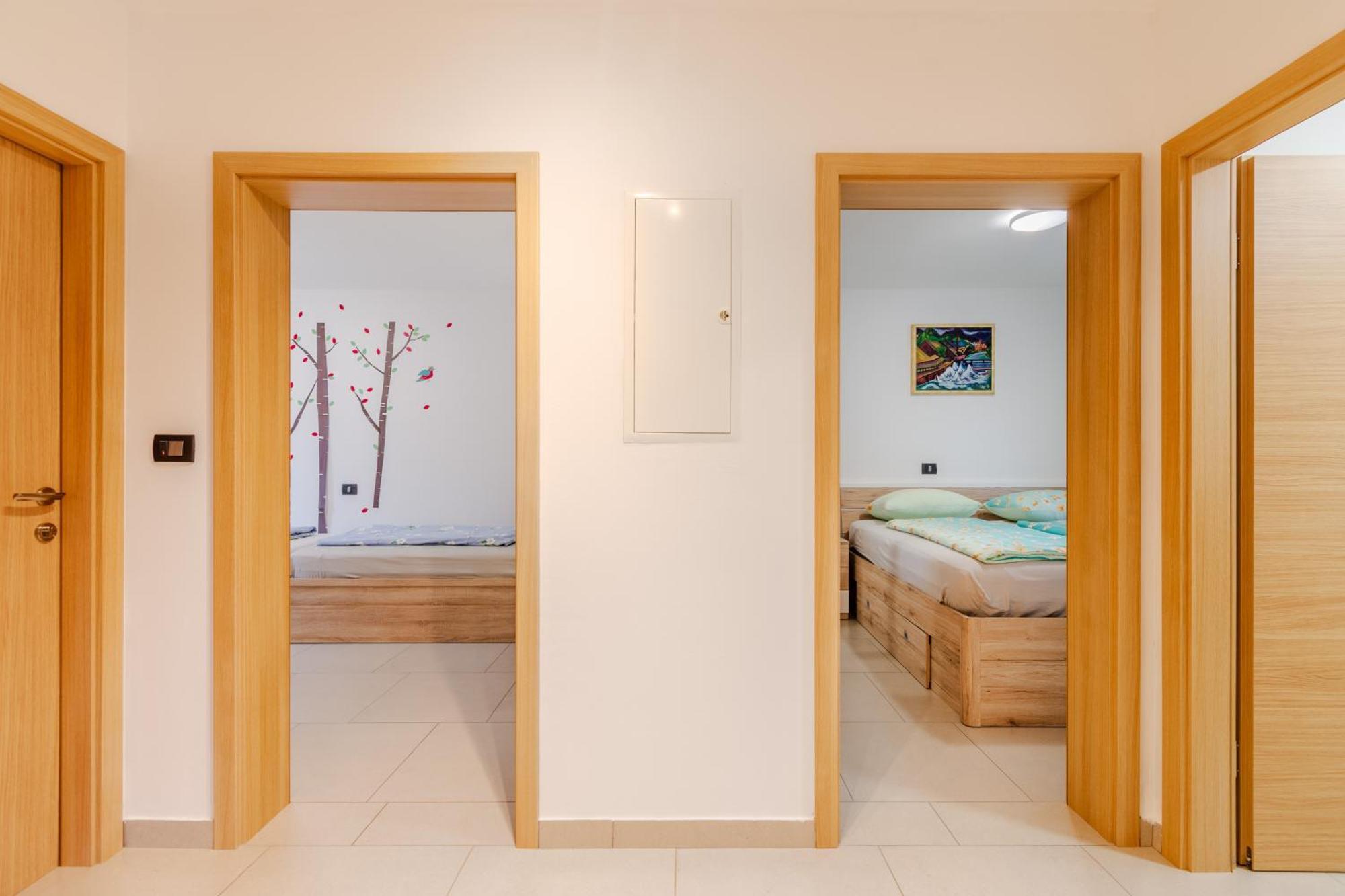 Hosnar, Hisa Misc * Bovec