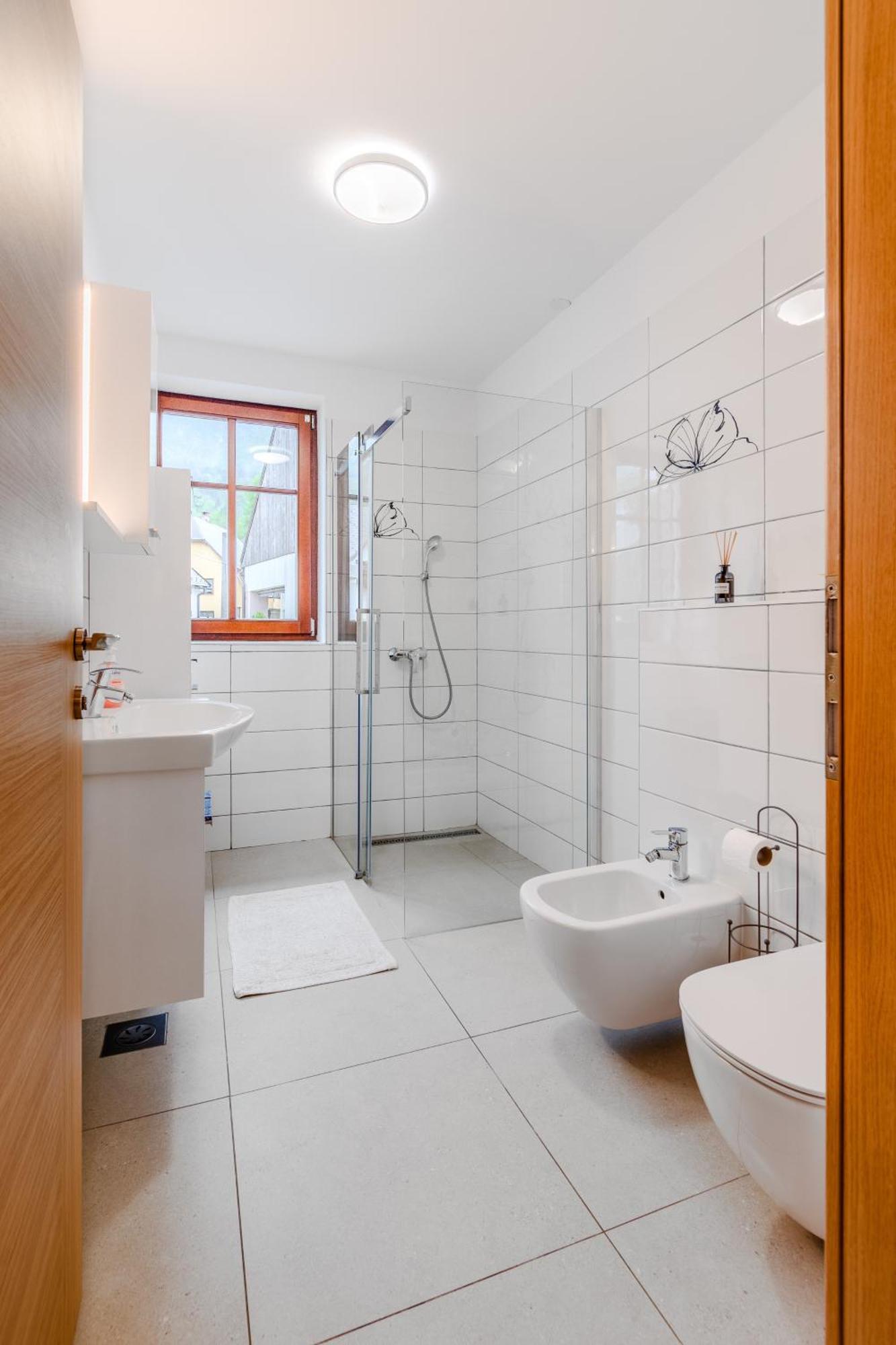 Hosnar, Hisa Misc Apartment Bovec